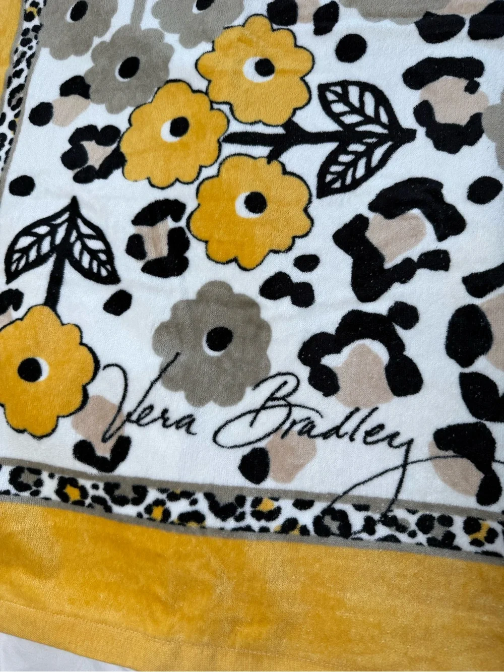 NWT Vera Bradley Go Wild Beach Towel Retired Pattern LAST ONE!